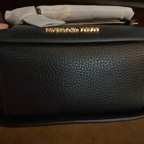 MK NWT purse - Picture 4 of 6